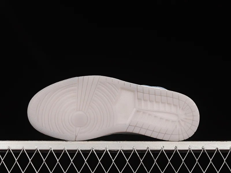 All categories Air Jordan Jordan series basketball shoes Air Jordan 1 Mid Air Jordan 1 Mid "French Blue" AJ1 Joe 1 washed blue mid-top basketball shoes DN3706-401
